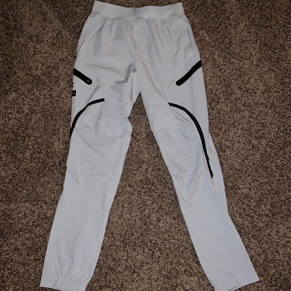 Men’s Medium UA Unstoppable Joggers